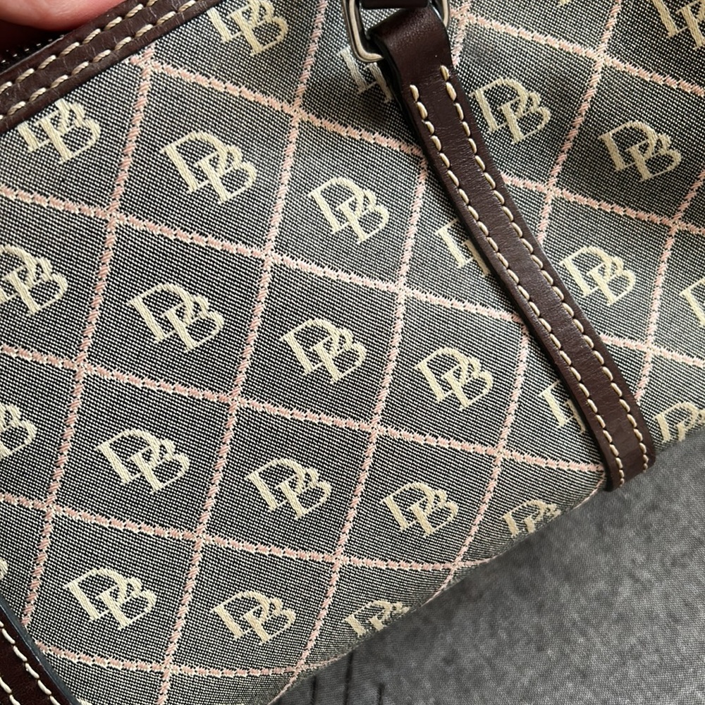 Dooney & Bourke purse - Picture 8 of 8